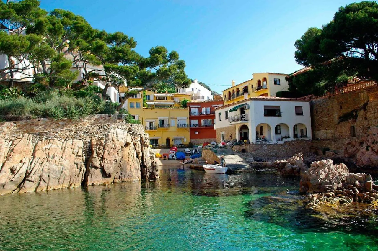 Sol y Mar 1-Maison jumelée avec terrasse, piscine et parking communautaire, surplomb de mer Begur España